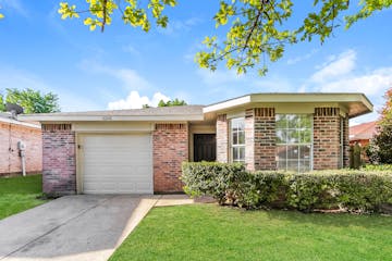 10216 BLACKJACK OAKS DR DALLAS, TX 75227